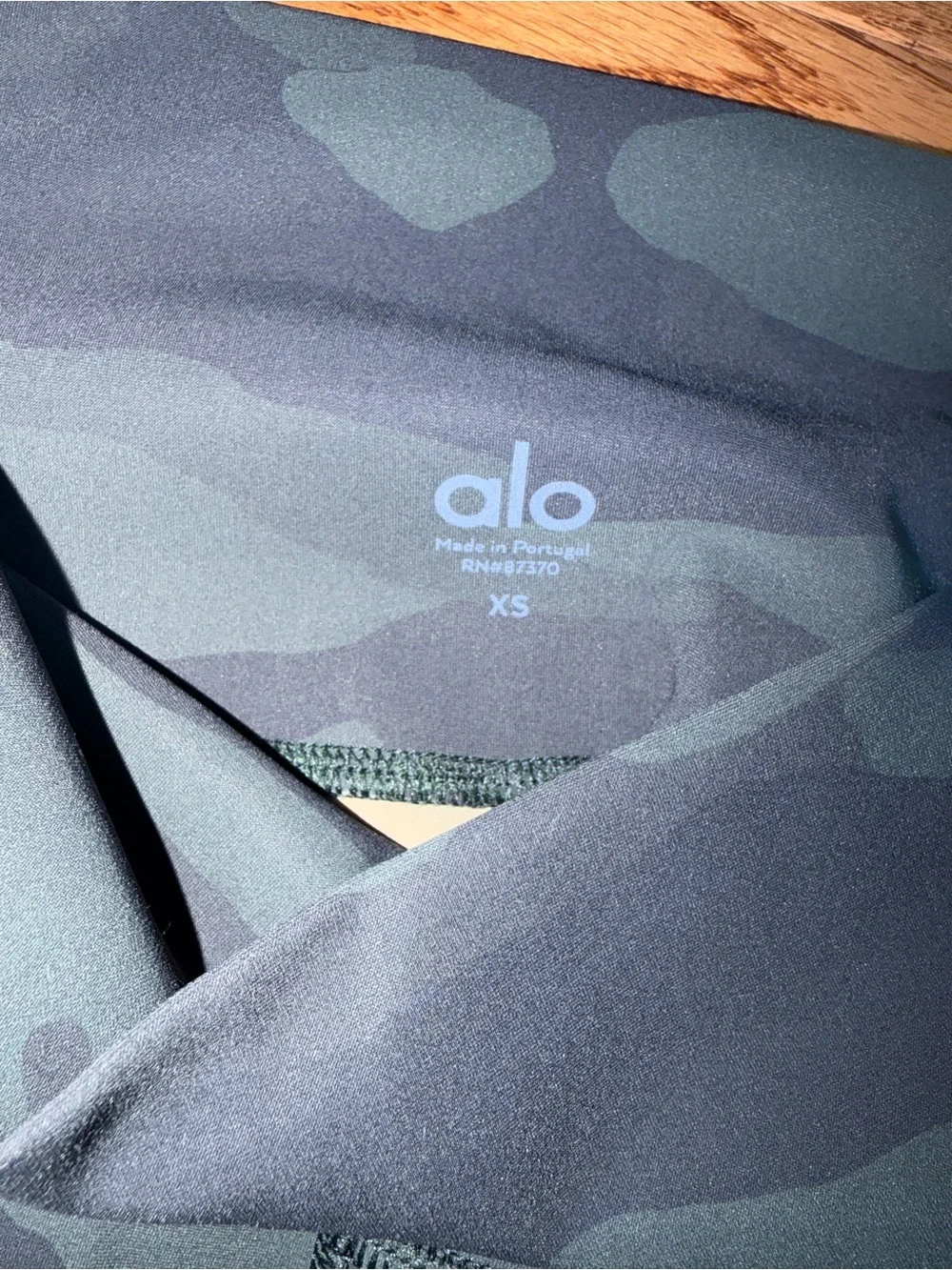 Alo Yoga $128 Vapor Camo High Rise Leggings XS EUC